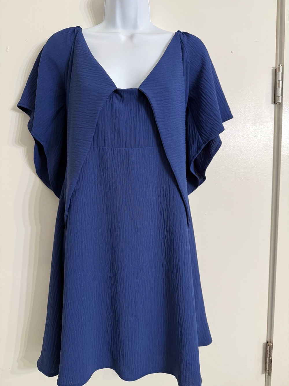 NWT Dokotoo Tie-Front Midi Dress in Navy Blue with Flutter Sleeves size M - Picture 10 of 10